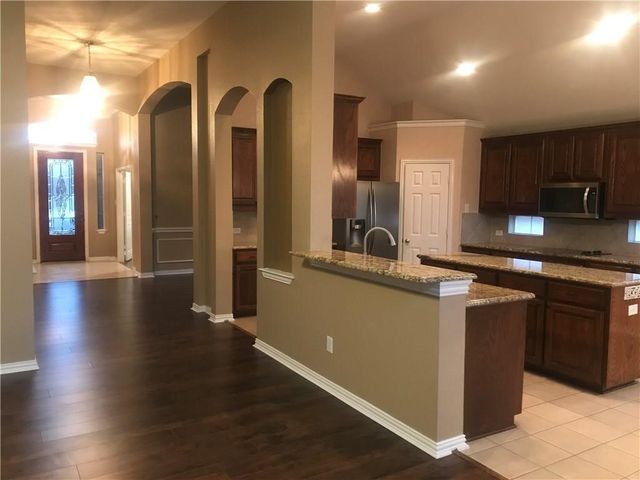 4205 Calloway Drive, Mansfield, TX 76063