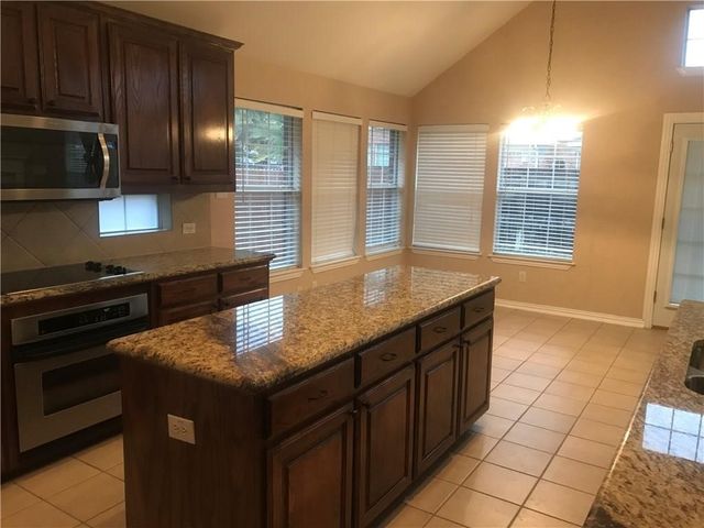 4205 Calloway Drive, Mansfield, TX 76063