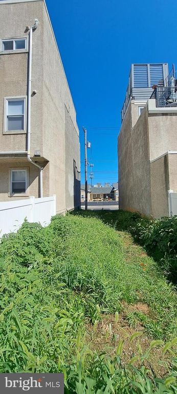 2050 ELLSWORTH ST, PHILADELPHIA, PA 19146 — photo 2