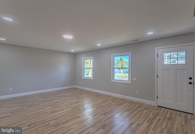 39 MIDDLETON LN, Willingboro, NJ 08046