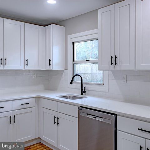 39 MIDDLETON LN, Willingboro, NJ 08046