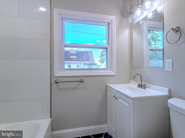 39 MIDDLETON LN, Willingboro, NJ 08046