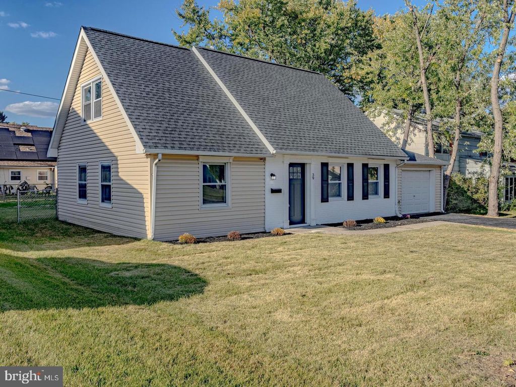 39 MIDDLETON LN, Willingboro, NJ 08046