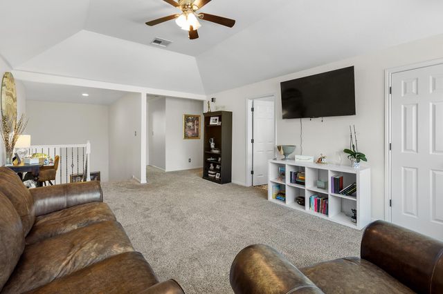 22128 Rose Grass LN, Spicewood, TX 78669