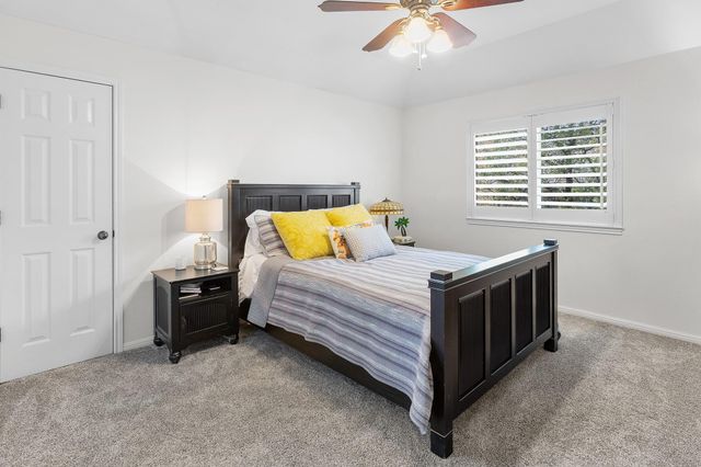 22128 Rose Grass LN, Spicewood, TX 78669