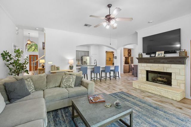 22128 Rose Grass LN, Spicewood, TX 78669