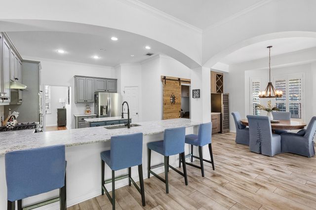 22128 Rose Grass LN, Spicewood, TX 78669