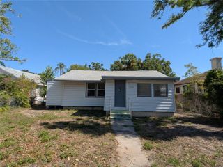 1425 11TH AVENUE S, St Petersburg, FL 33705