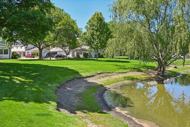 1302 Fall Court, Wheeling, IL 60090