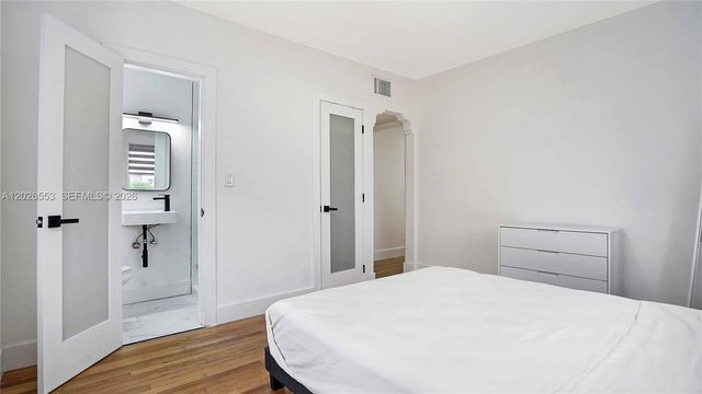 815 W 39, Miami Beach, FL 33140