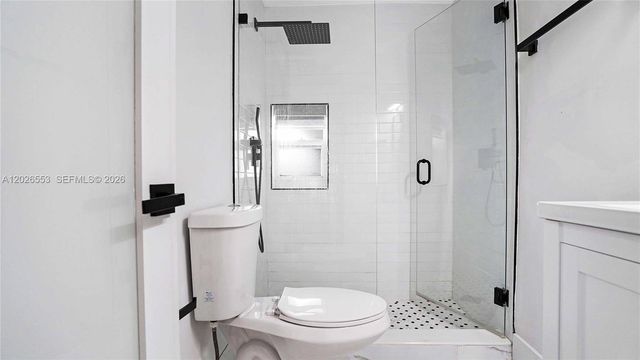 815 W 39, Miami Beach, FL 33140