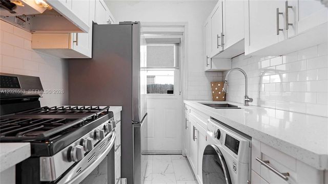 815 W 39, Miami Beach, FL 33140