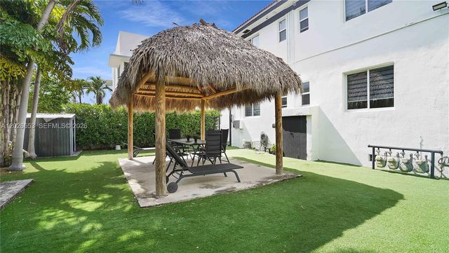 815 W 39, Miami Beach, FL 33140
