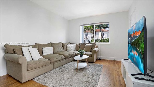 815 W 39, Miami Beach, FL 33140
