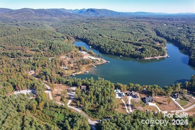 597 Peninsula Reserve Road 34, Nebo, NC 28761