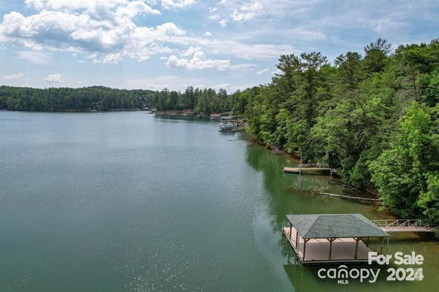 597 Peninsula Reserve Road 34, Nebo, NC 28761