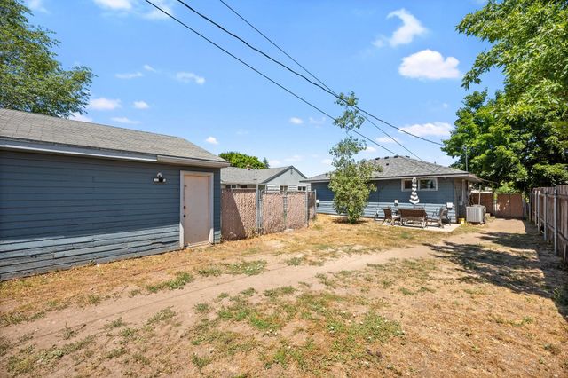 3018 N Nora Ave, Spokane, WA 99207