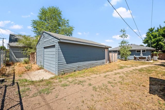 3018 N Nora Ave, Spokane, WA 99207