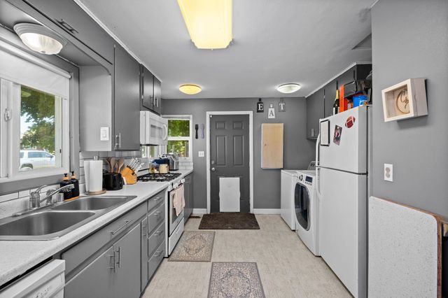 3018 N Nora Ave, Spokane, WA 99207