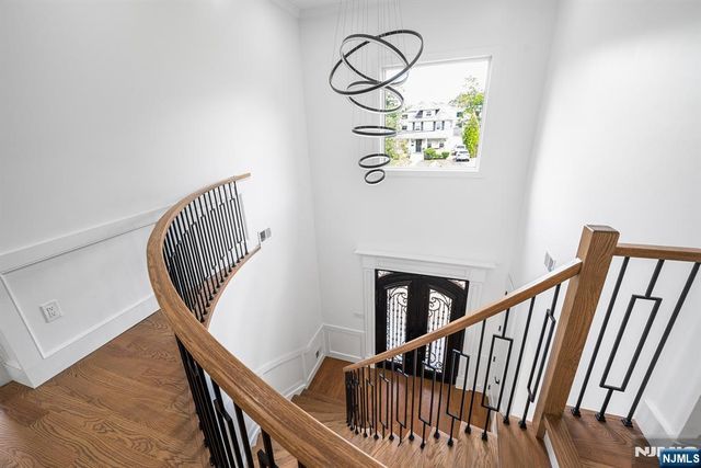 526 Doremus Avenue, Glen Rock, NJ 07452