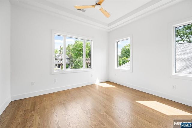 526 Doremus Avenue, Glen Rock, NJ 07452