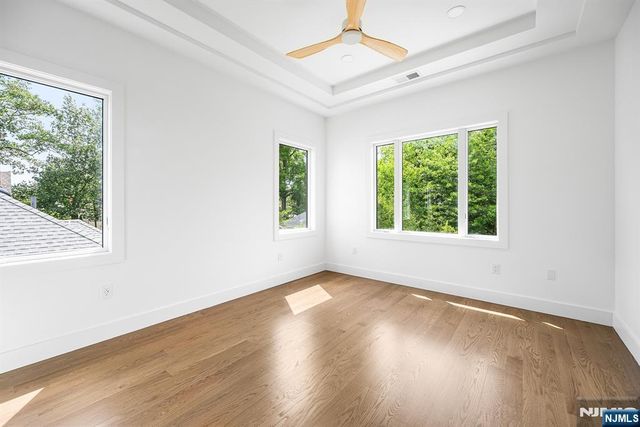 526 Doremus Avenue, Glen Rock, NJ 07452