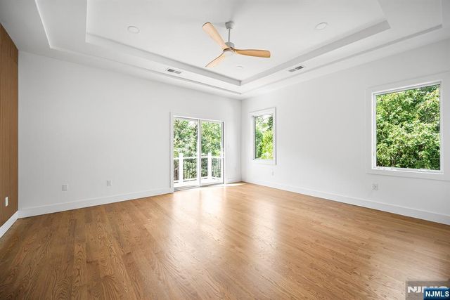 526 Doremus Avenue, Glen Rock, NJ 07452