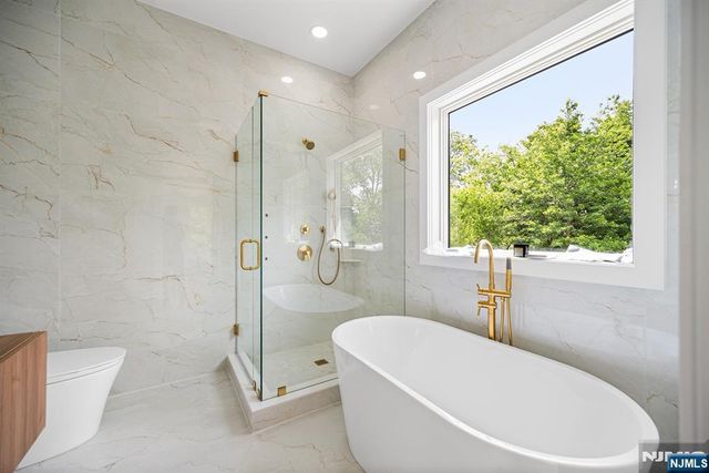 526 Doremus Avenue, Glen Rock, NJ 07452