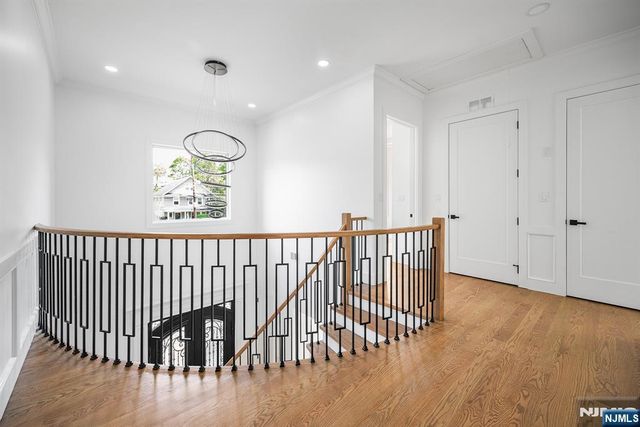 526 Doremus Avenue, Glen Rock, NJ 07452