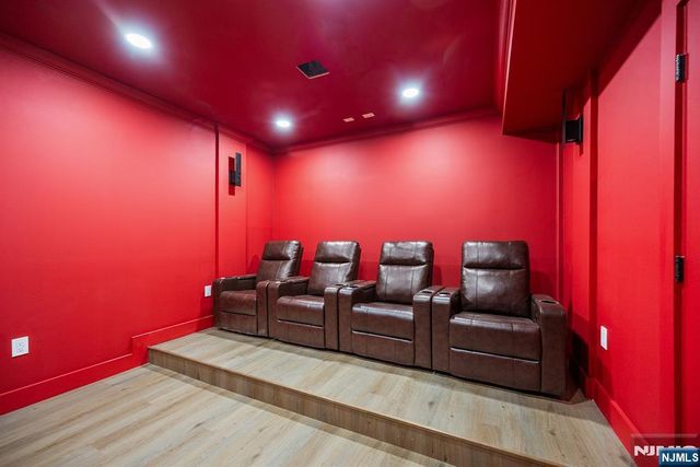 526 Doremus Avenue, Glen Rock, NJ 07452