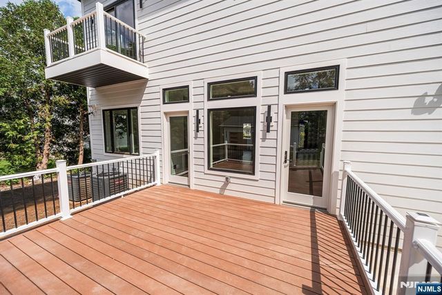 526 Doremus Avenue, Glen Rock, NJ 07452