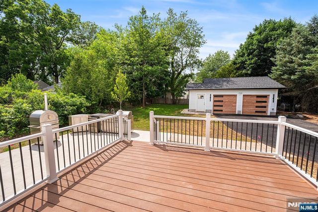 526 Doremus Avenue, Glen Rock, NJ 07452