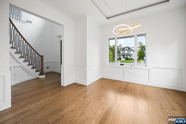 526 Doremus Avenue, Glen Rock, NJ 07452