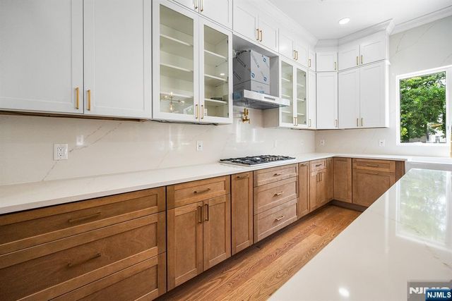 526 Doremus Avenue, Glen Rock, NJ 07452