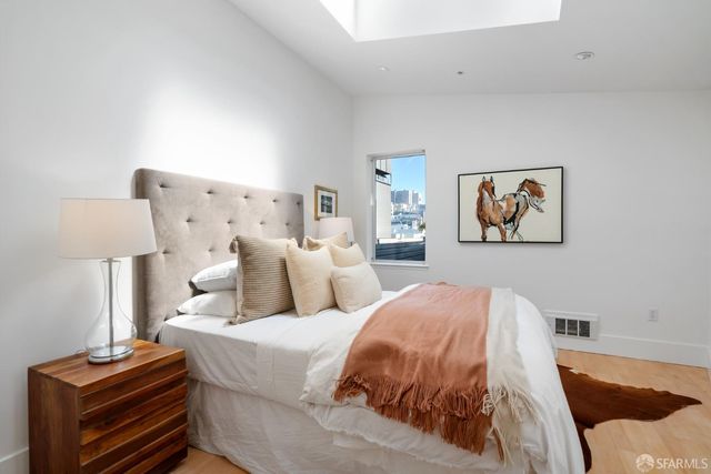 2315 Van Ness Avenue 7, San Francisco, CA 94109