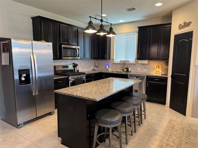 204 Eli Whitney WAY, Hutto, TX 78634