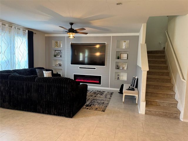 204 Eli Whitney WAY, Hutto, TX 78634