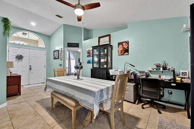 10 LARKSPUR WAY, Palm Coast, FL 32137