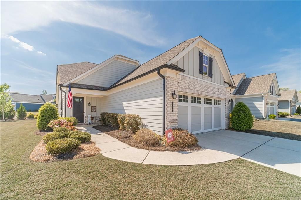 196 Chatuge Drive, Hoschton, GA 30548