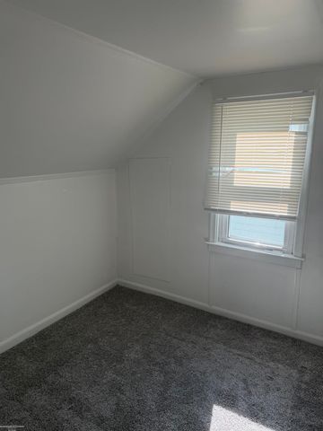 20846 Hampton Street, Harper Woods, MI 48225