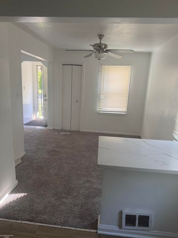 20846 Hampton Street, Harper Woods, MI 48225
