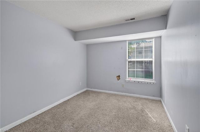 4 Chinaberry PL, Hampton, VA 23666