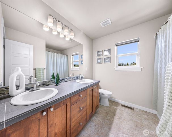 4808 Hunttings Lane, Mukilteo, WA 98275