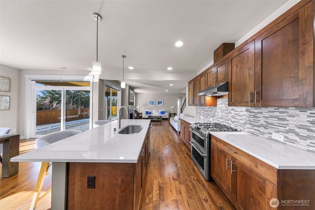 4808 Hunttings Lane, Mukilteo, WA 98275