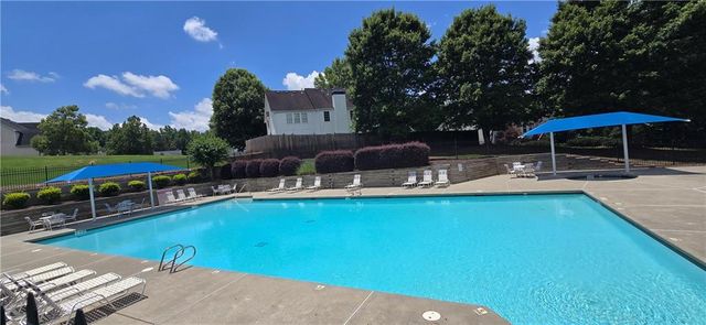 3811 Roxfield Drive, Buford, GA 30518
