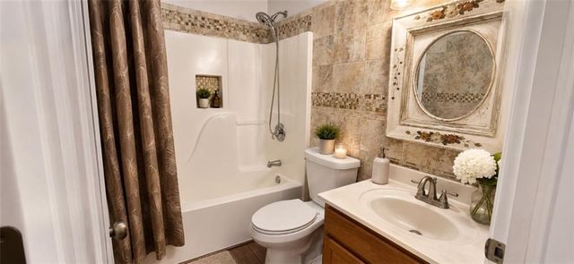 3811 Roxfield Drive, Buford, GA 30518