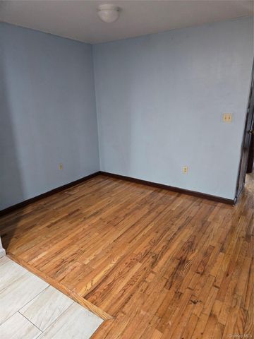 3809 Barnes Avenue, Bronx, NY 10467