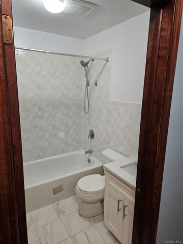 3809 Barnes Avenue, Bronx, NY 10467