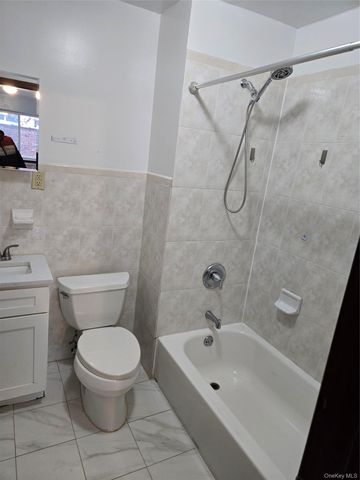 3809 Barnes Avenue, Bronx, NY 10467