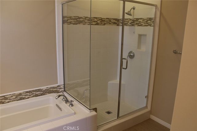 83 Thornhurst, Irvine, CA 92620